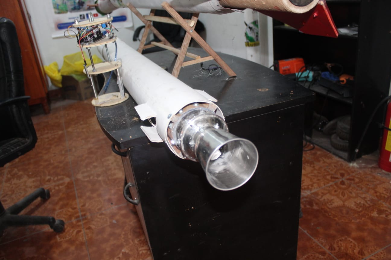 Integración estructural del cohete JICAAT IV